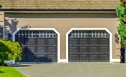 United Garage Door Service St Petersburg, FL 727-373-6045 United Garage Door Service St Petersburg, FL 727-373-6045